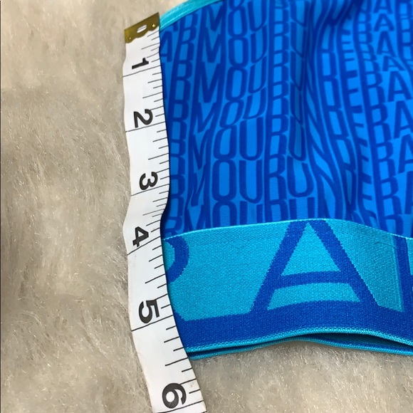 Under Armour Sports Bra - Picture 4 of 5